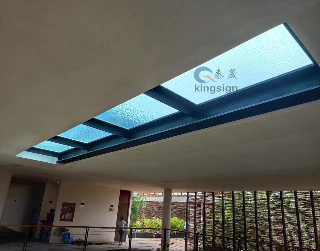 Why Are Acrylic Suspended Swimming Pools Becoming More And More Popular?